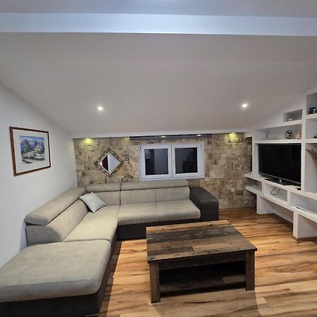 Comfortable Apartment Near Pula Marčana Buitenkant foto